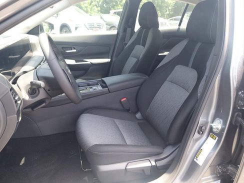 New 2026 Nissan Sentra SV w/ SV Convenience Package FWD image 20