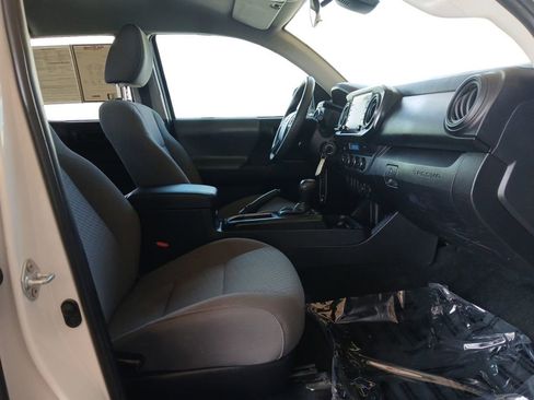 Used 2023 Toyota Tacoma SR AWD/4WD image 15