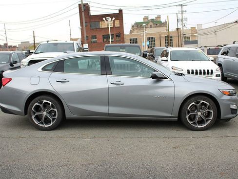 Used 2023 Chevrolet Malibu LT image 3