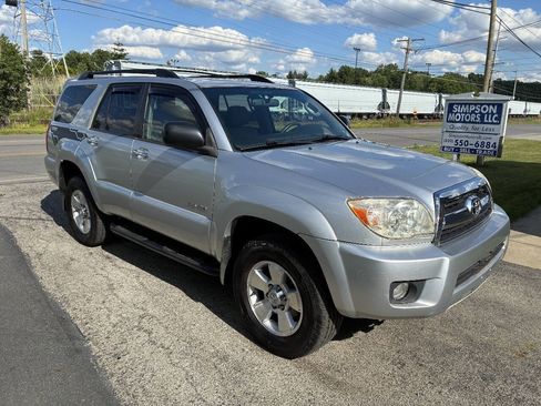 Used 2008 Toyota 4Runner SR5 AWD/4WD image 1
