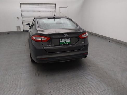 Used 2016 Ford Fusion SE FWD image 6