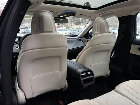 Used 2026 Mercedes-Benz E 350 4MATIC Sedan image 23