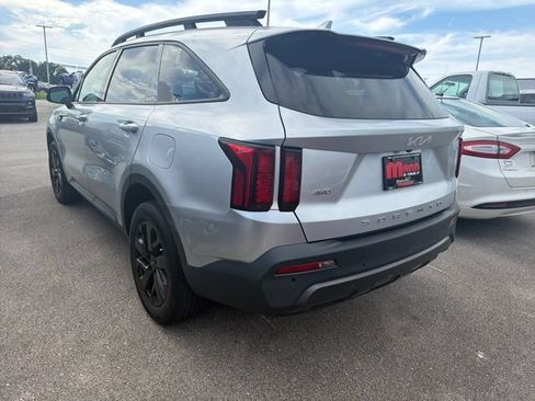 Used 2022 Kia Sorento S w/ Panoramic Sunroof Package AWD/4WD image 5