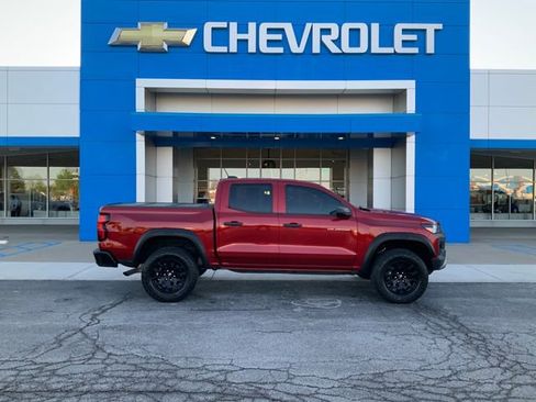 Used 2023 Chevrolet Colorado Trail Boss AWD/4WD image 6