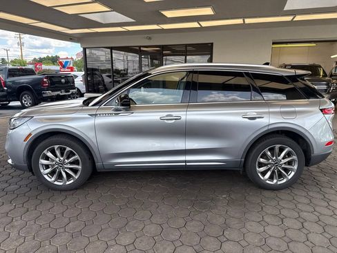 Certified 2021 Lincoln Corsair AWD w/ Premium Package image 9