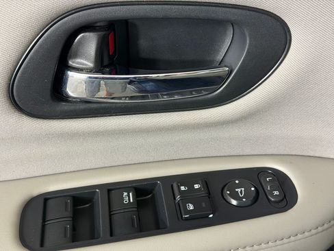 Used 2016 Honda HR-V EX-L image 11