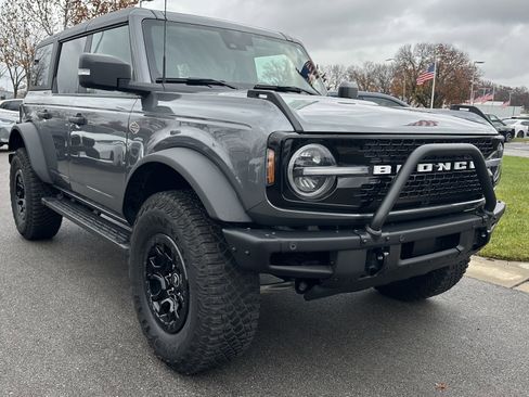 Used 2024 Ford Bronco Wildtrak image 2