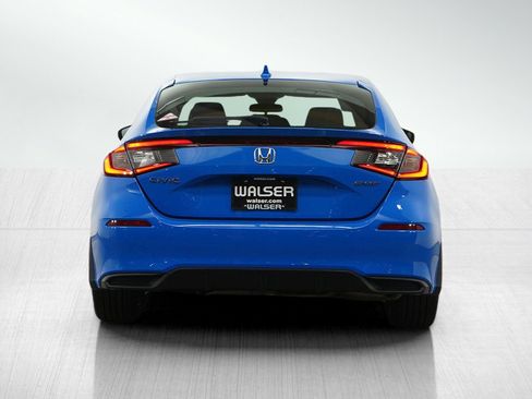 Used 2023 Honda Civic Sport image 4