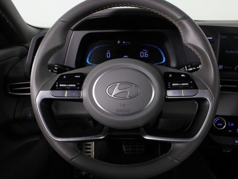 Certified 2025 Hyundai Elantra Sport FWD image 10