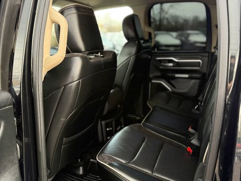 Used 2019 RAM 1500 Laramie image 18