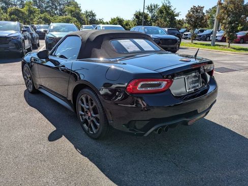 Used 2017 FIAT 124 Spider Abarth RWD image 14