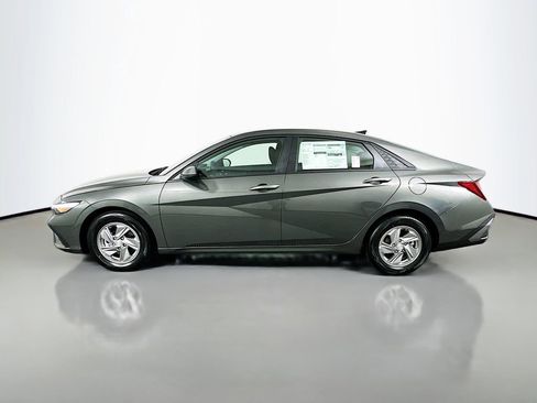 New 2026 Hyundai Elantra SE w/ Cargo Package image 8