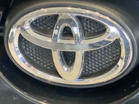 Used 2024 Toyota 4Runner SR5 AWD/4WD image 10