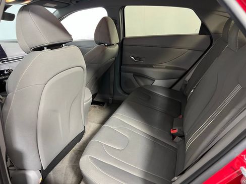 Used 2023 Hyundai Elantra SEL w/ Convenience Package image 27