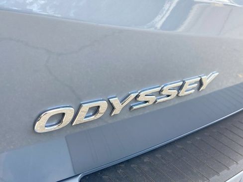 New 2026 Honda Odyssey Touring image 7