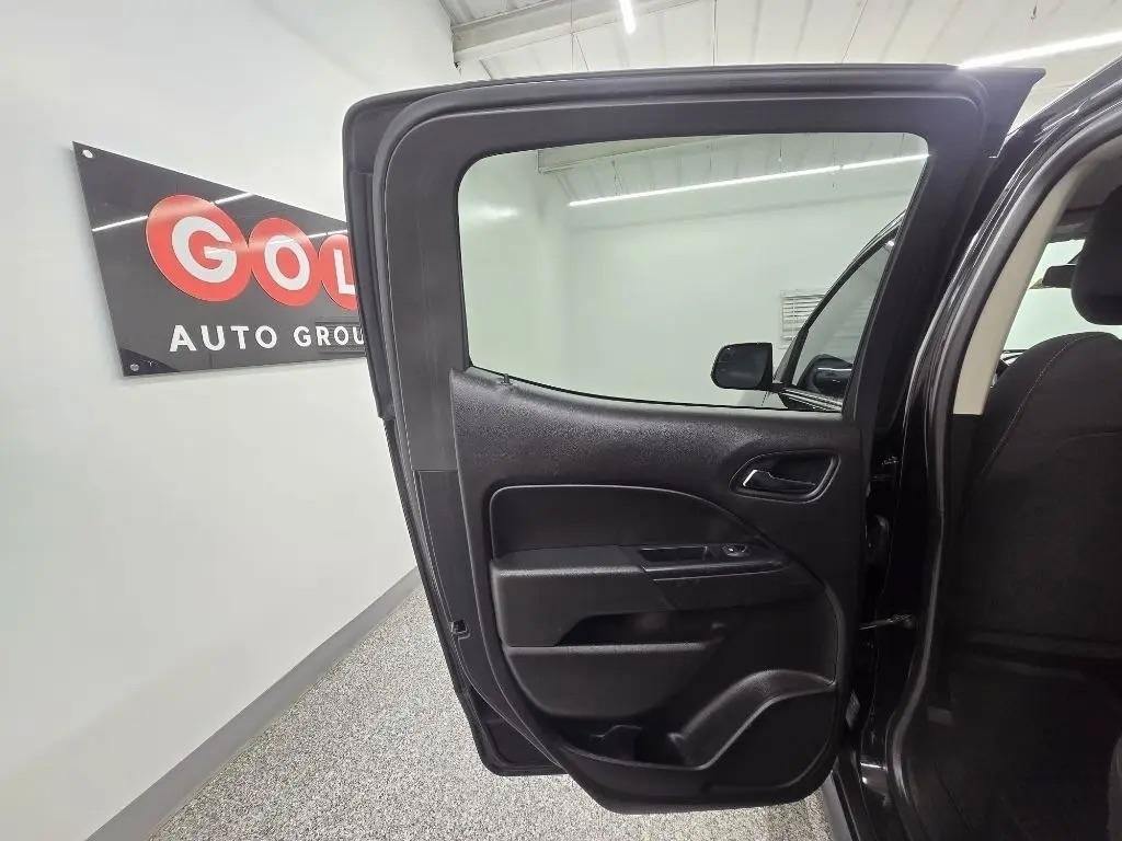 Used 2018 Chevrolet Colorado LT w/ LT Convenience Package RWD image 25