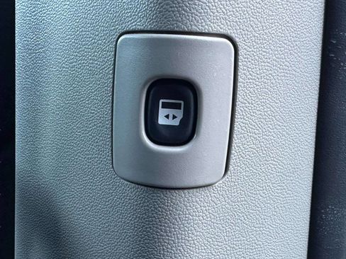 Used 2014 Dodge Grand Caravan SXT w/ Rear Park Assist Package FWD image 22