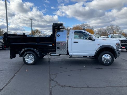 New 2026 RAM 5500 Tradesman w/ Chrome Appearance Group image 7