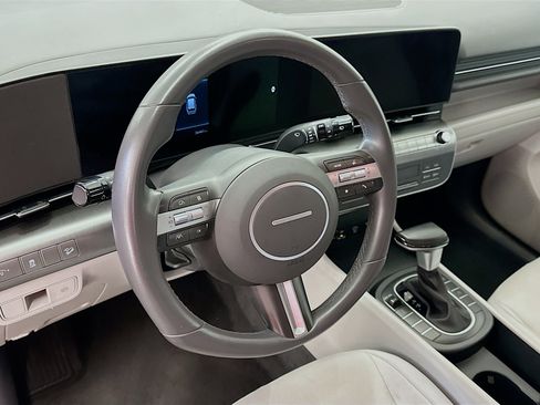 Used 2025 Hyundai Kona SEL AWD/4WD image 18