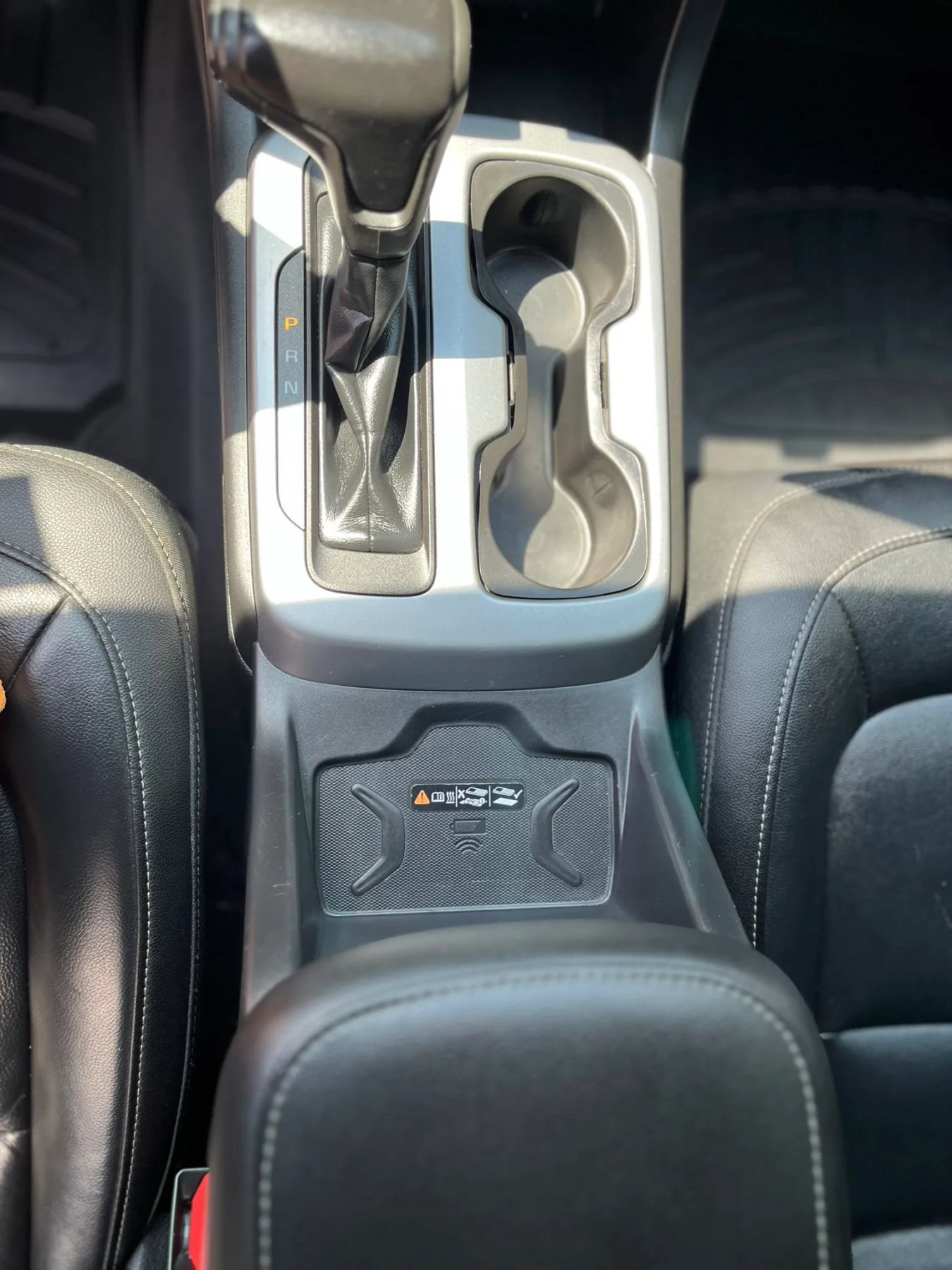 Used 2019 Chevrolet Colorado ZR2 w/ ZR2 Dusk Special Edition AWD/4WD image 17