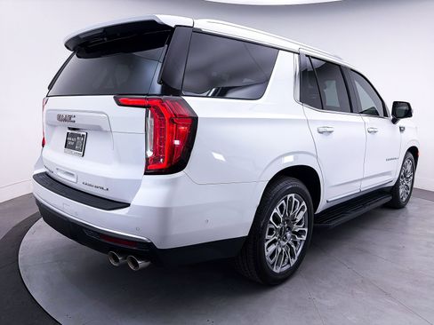 Used 2024 GMC Yukon Denali w/ Advanced Technology Package AWD/4WD image 20