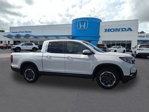 Certified 2024 Honda Ridgeline RTL+ image 32