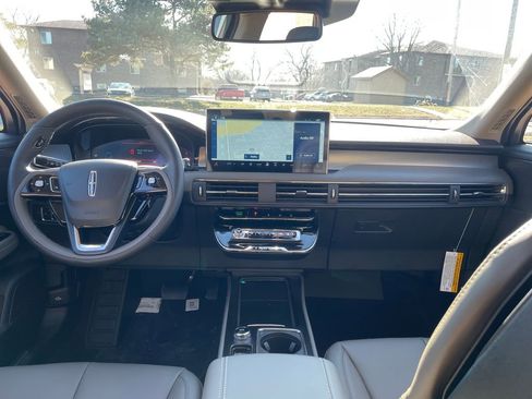 New 2026 Lincoln Corsair Premiere image 19