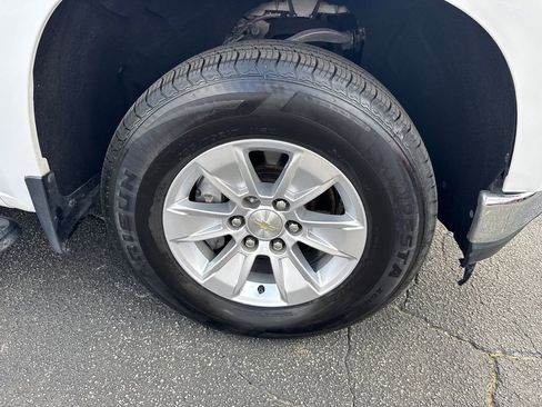 Used 2021 Chevrolet Silverado 1500 LT image 13