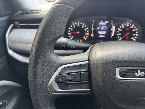 Used 2022 Jeep Compass Sport image 22