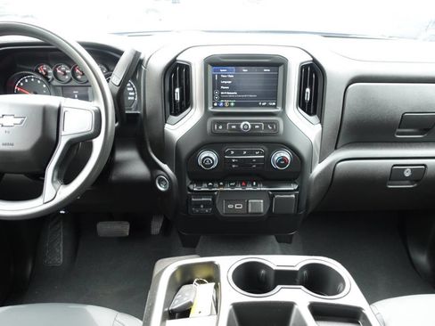 Used 2024 Chevrolet Silverado 1500 Custom AWD/4WD image 33