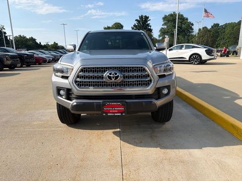 Used 2017 Toyota Tacoma TRD Off-Road w/ Tow Package (A/T) AWD/4WD image 3