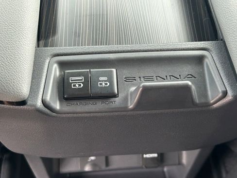Used 2024 Toyota Sienna Limited AWD/4WD image 24