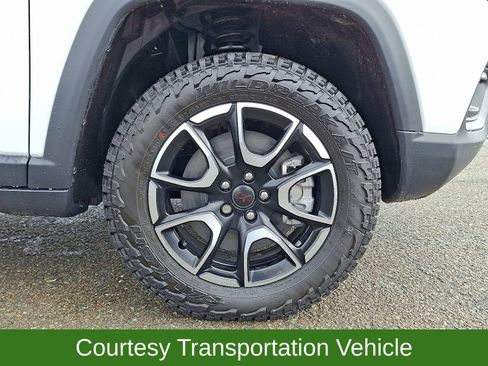 New 2026 Jeep Compass Trailhawk w/ Sun, Sound & Navigation Group image 5