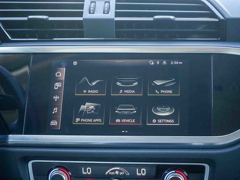 Used 2022 Audi Q3 2.0T Premium Plus w/ Premium Plus Package image 14