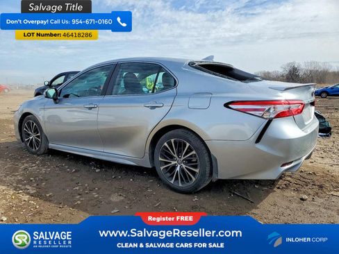 Used 2020 Toyota Camry SE image 3