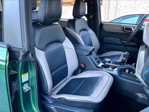 Used 2024 Ford Bronco Wildtrak image 9