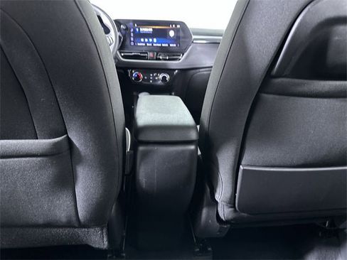 Used 2024 Chevrolet TrailBlazer LT w/ Driver Confidence Package image 22