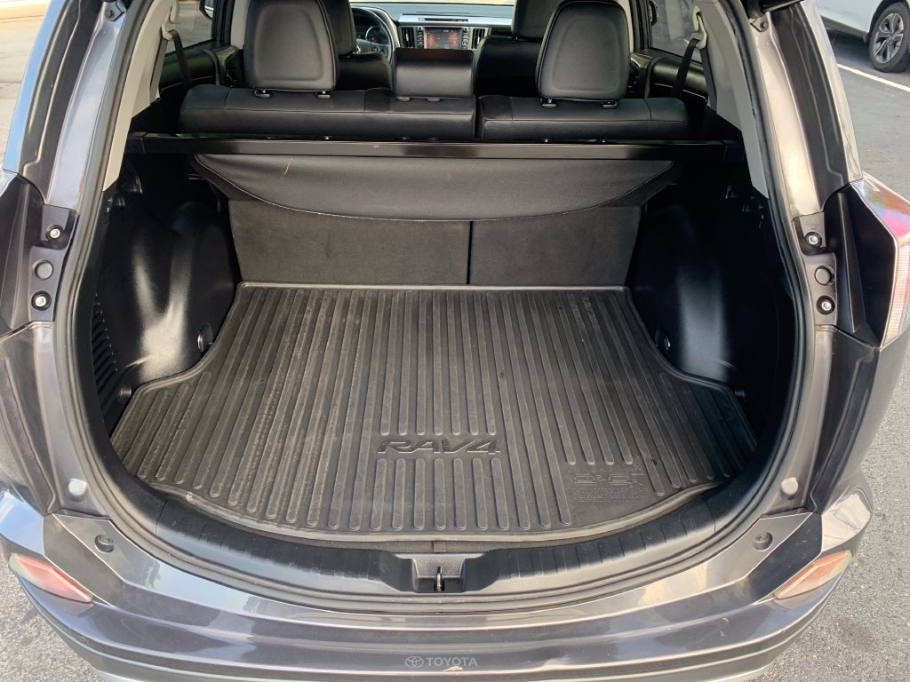 Used 2018 Toyota RAV4 Limited w/ All Weather Liner Package FWD image 27