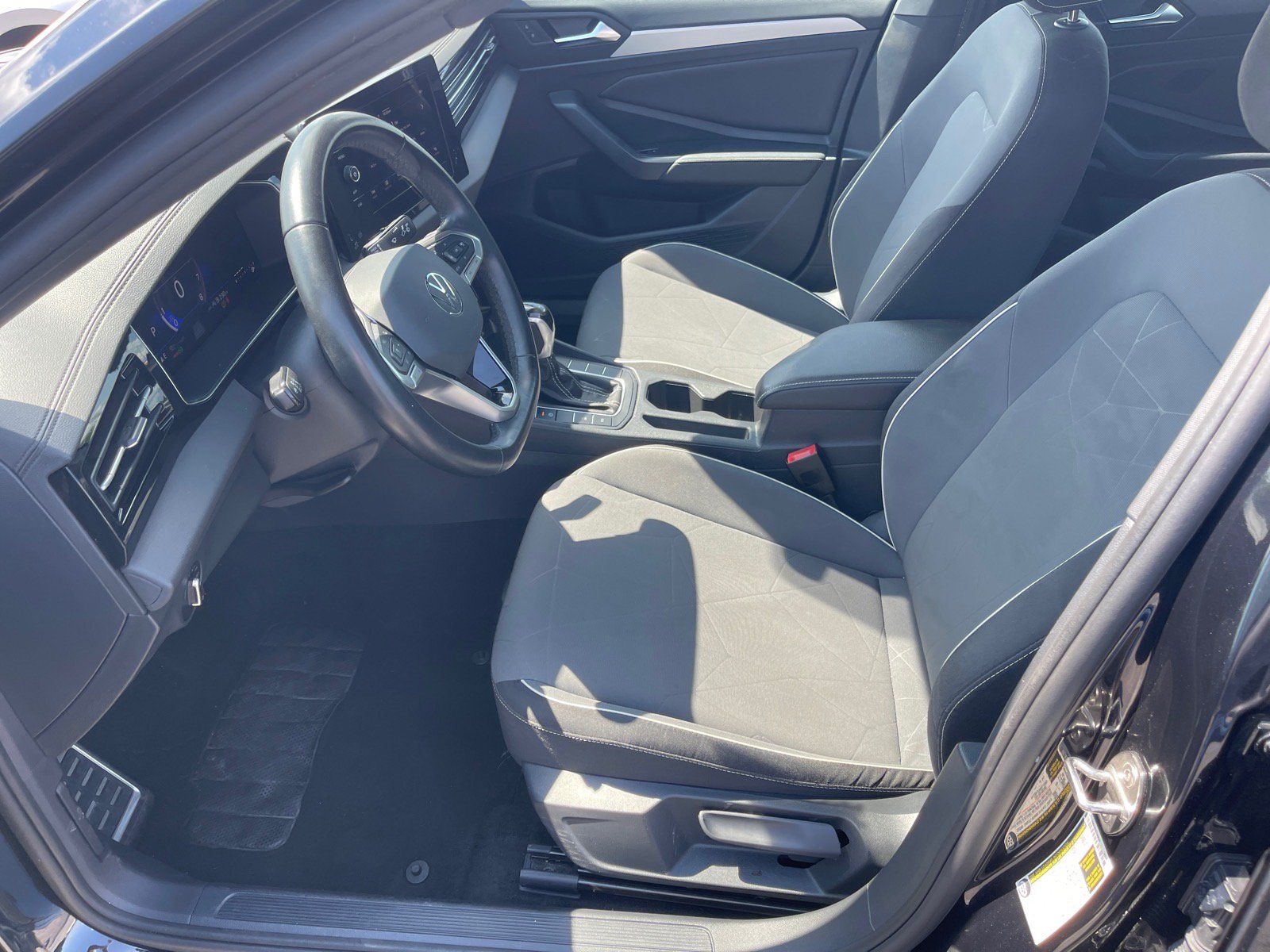 Used 2025 Volkswagen Jetta Sport FWD image 10