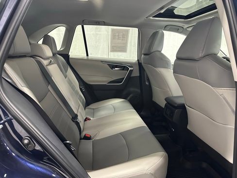 Used 2025 Toyota RAV4 XLE Premium image 52