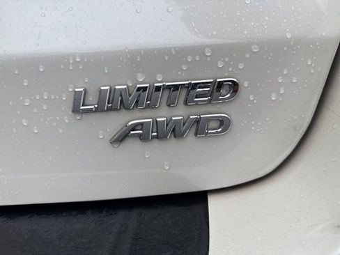 Used 2017 Toyota Sienna Limited Premium AWD/4WD image 9