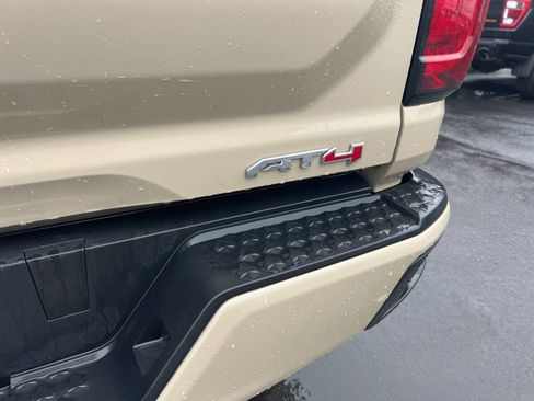 Used 2023 GMC Canyon AT4 image 17