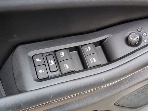 New 2026 Jeep Grand Cherokee Altitude image 16