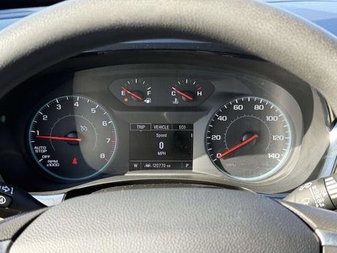 Used 2023 Chevrolet Traverse LS w/ Safety Package image 15