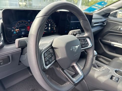 Used 2025 Ford Mustang GT Premium image 20