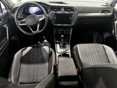 Used 2024 Volkswagen Tiguan SE FWD image 30