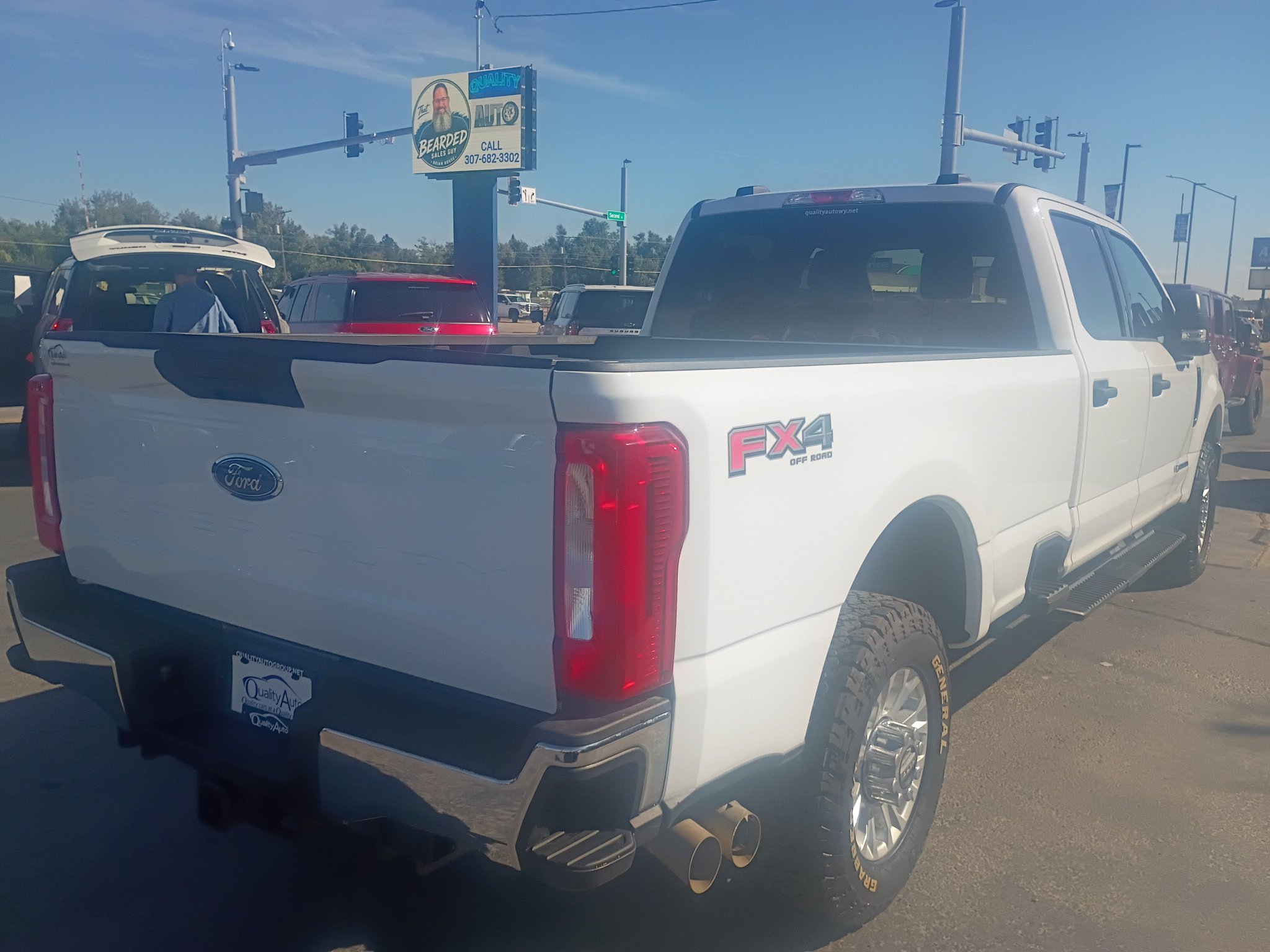 Used 2022 Ford F350 XLT w/ XLT Value Package AWD/4WD image 6