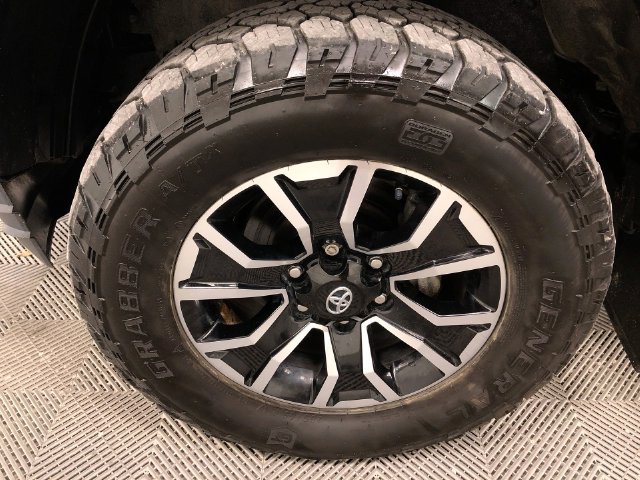 Used 2021 Toyota Tacoma TRD Sport AWD/4WD image 27