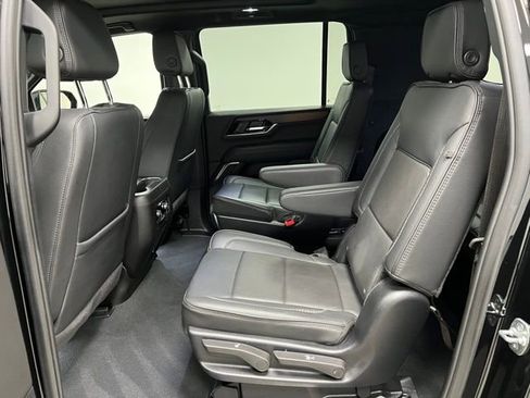 Used 2025 GMC Yukon XL Denali w/ Sun & Power Step Package image 49