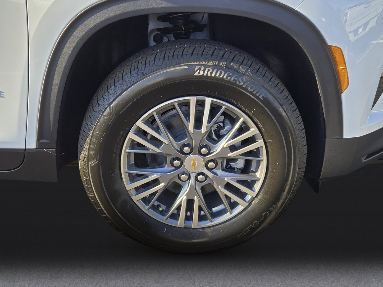 New 2027 Chevrolet Traverse LT w/ Driver Confidence Package FWD image 10